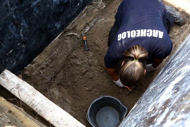 Ekshumacje na 'Łączce' na Powązkach