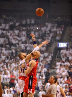 Liga NBA: Zwycięstwo Wizards po dogrywce. 8 punktów Gortata