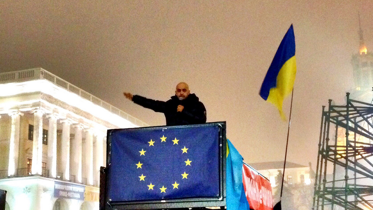 - Nie mogliśmy pozostać pod wpływami Rosji i systemu rządów, do jakiego popychał nas prezydent Wiktor Janukowycz. Czy jestem rozczarowany reakcją UE? Zgadza się. Jestem rozczarowany - mówi w wywiadzie z okazji niedawno obchodzonej pierwszej rocznicy Euromajdanu Mustafa Najem*. Aktywista podkreśla, że Ukraińcy nie mieli innego wyboru i musieli ruszyć do walki.