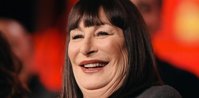 Anjelica Huston (61 l.) Co się stało z jej twarzą?!