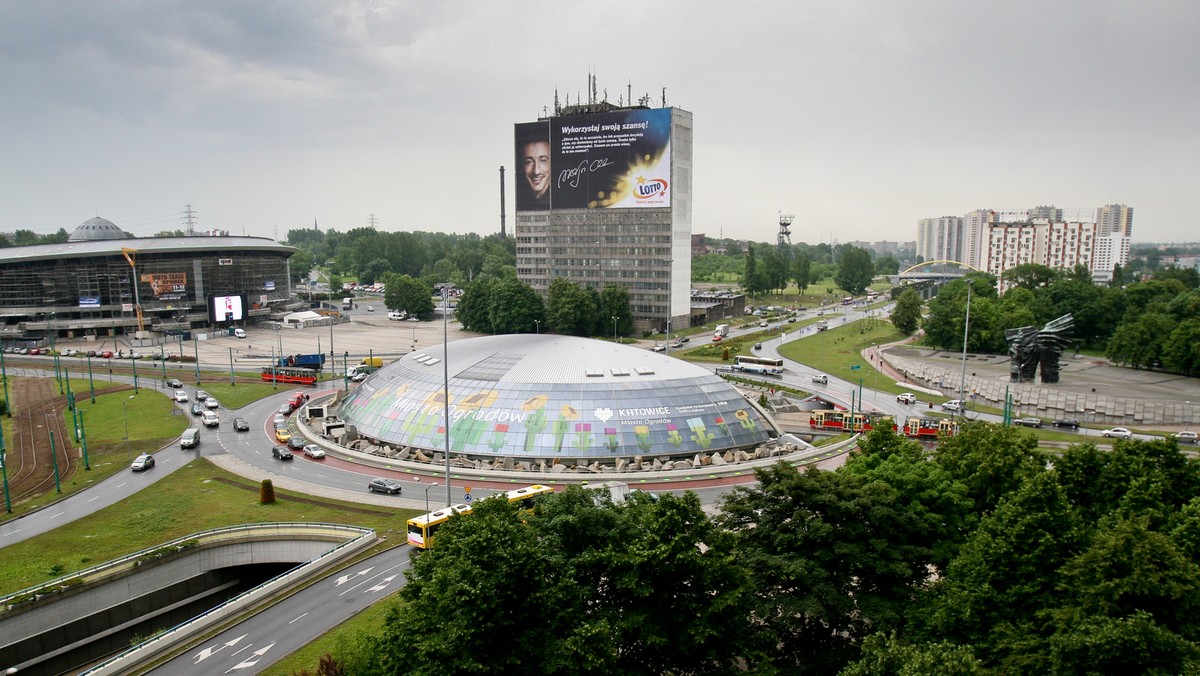 "Polska Dziennik Zachodni": Dziś najważniejsza w tym roku wycieczka odwiedzi Katowice. Przyjadą eksperci, którzy 21 czerwca, zdecydują, które spośród pięciu polskich miast będzie Europejską Stolicą Kultury 2016. Pokażmy naszym gościom, że zasłużyliśmy!