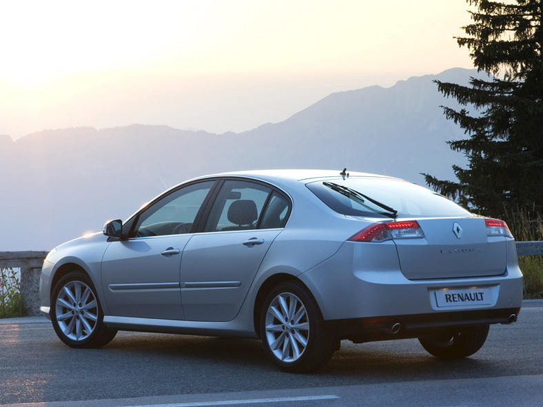 Renault Laguna 1,5 dCi (81 kW/110 KM) ze zużyciem 5,1 l/100 km