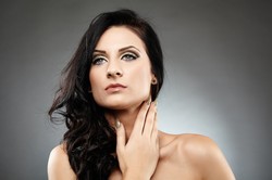 Zachwycaj dekoltem! Przedsylwestrowe zabiegi pielęgnacyjne