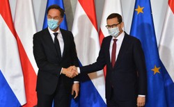 Morawiecki o fali uchodźców w 2015: Wtedy KE zdecydowała się na wielkie płatności