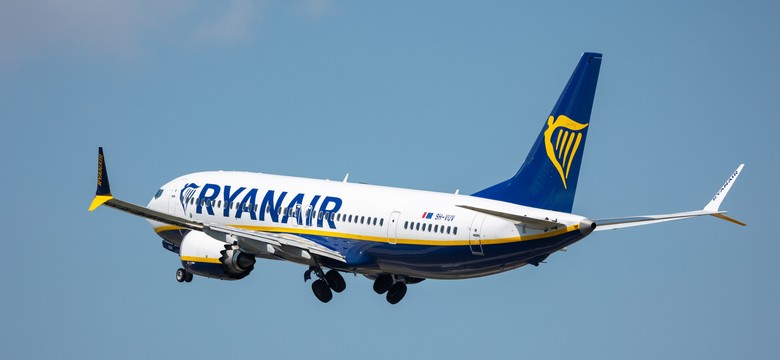 Ryanair sprzedaje więcej biletów niż ma miejsc. Wszczęto postępowanie