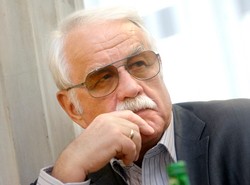 Pietrzak: Piłkarstwo Tuska to szmaciarstwo