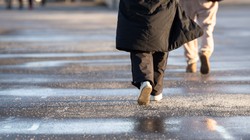 Nadchodzi zmiana aury pogodowej. Uwaga na przymrozki i alerty IMGW