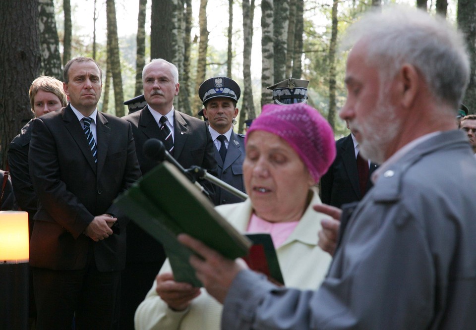 ROSJA MIEDNOJE CMENTARZ ROSYJSKI UROCZYSTOŚCI