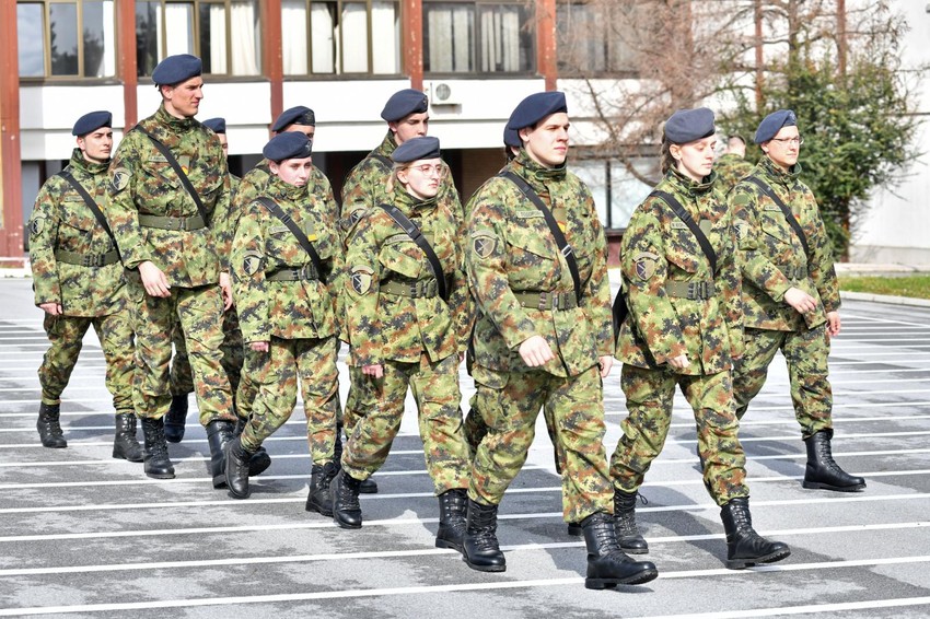 Za školsku 2026/2027. godinu, Vojna akademija u Beogradu prima ukupno 220 kadeta na osnovne akademske studije. Kandidati mogu birati između osam studijskih programa.