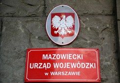 Koniec z pracą od 8 do 16 dla urzędników. Urzędy czynne do 18:00 i w soboty. Rozporządzenie weszło w życie
