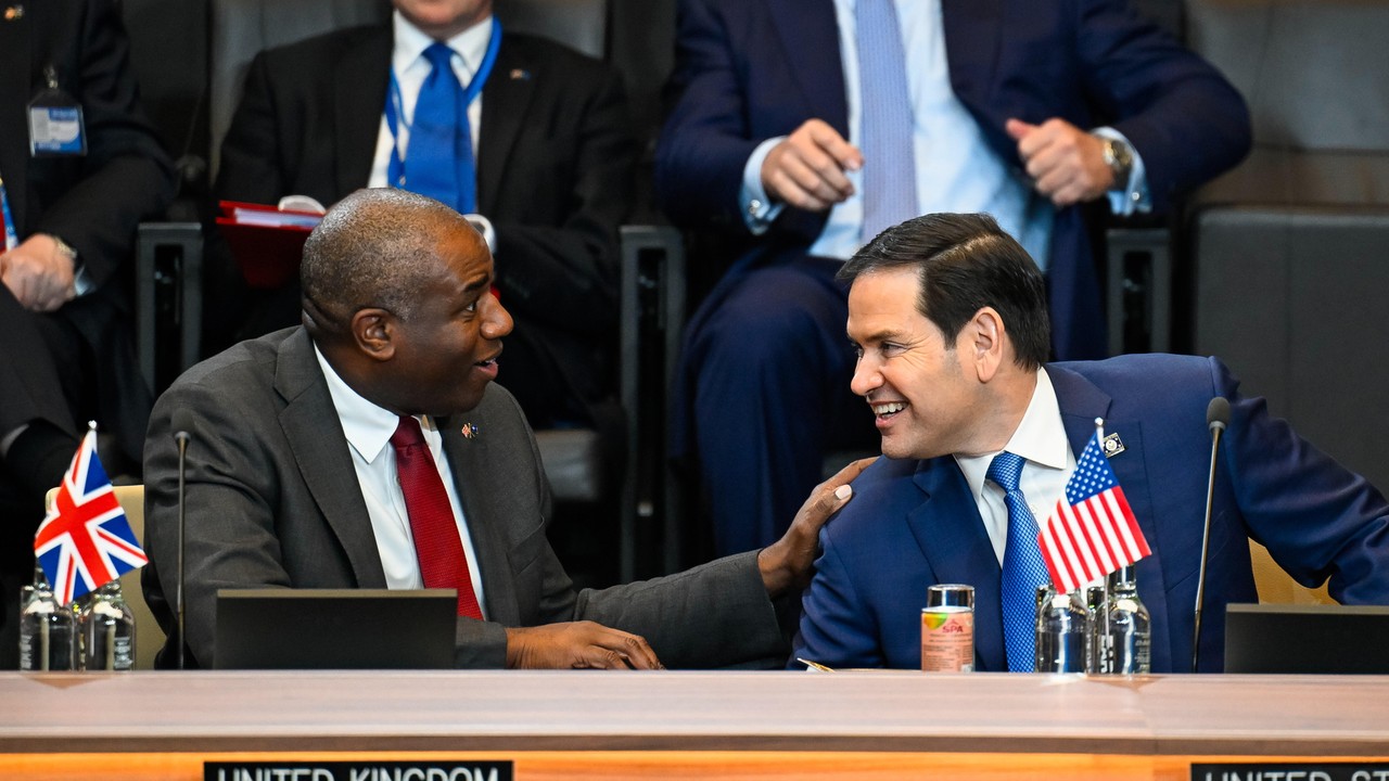 Zwrot w sprawie rozmów w Londynie na temat rozejmu. Ranga obniżona