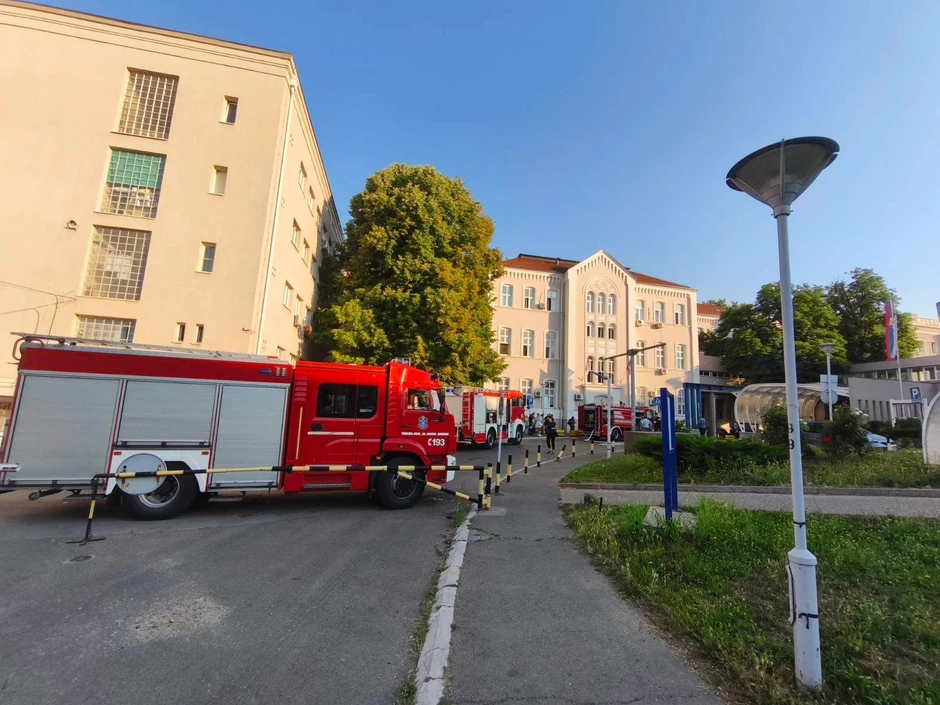 Požar u Klinici za opekotine u Pasterovoj ulici u Beogradu