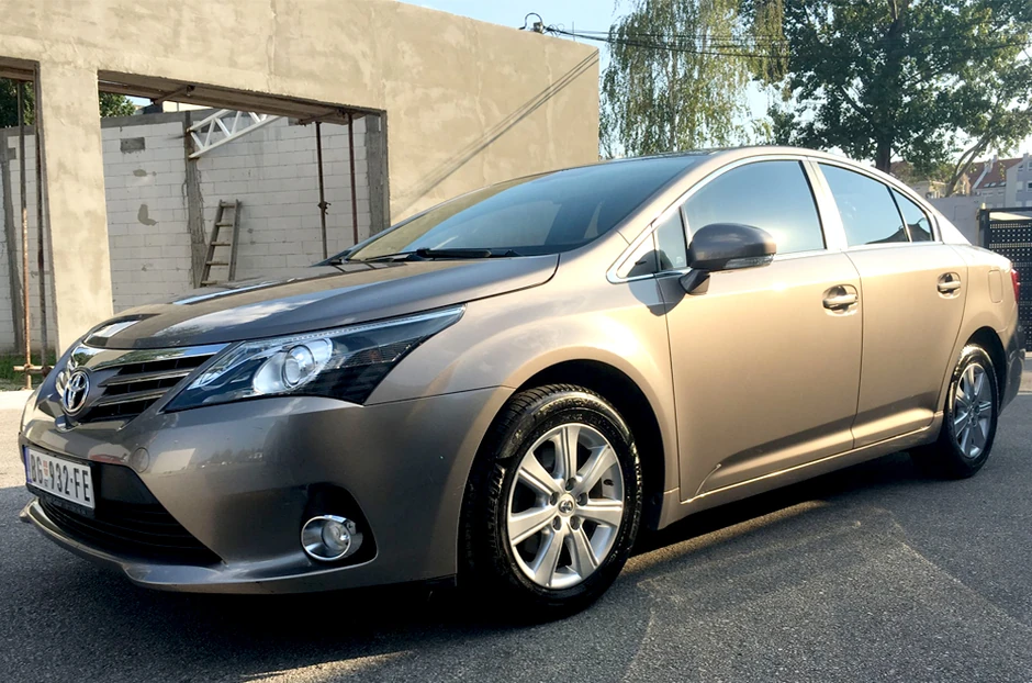  Toyota-Avensis