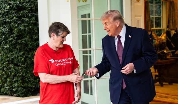 Donald Tramp  i Sharon Simmons 