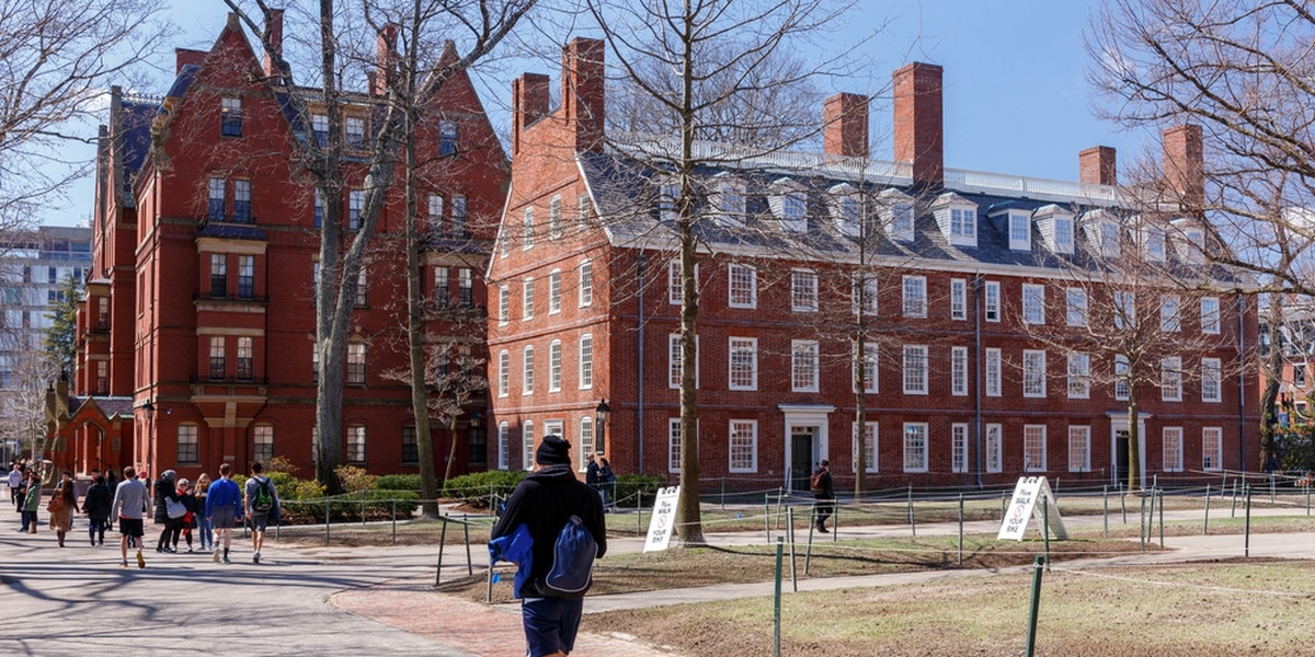 Amerykański Harvard po raz kolejny został uznany najlepszą uczelnią na świecie w rankingu szanghajskim. Uniwersytet Warszawski podobnie jak w poprzednim roku został sklasyfikowany w czwartej setce, zaś Uniwersytet Jagieloński - w piątej.