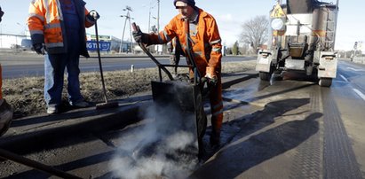 Tak Gdańsk łata dziury po zimie. Najpierw naprawy, potem remonty!