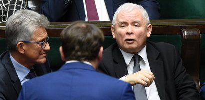 Jarosław Kaczyński pogonił posła w Sejmie. Wymowny FILM