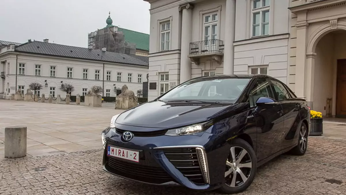 Toyota Mirai w Warszawie