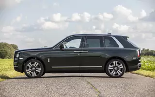 Rolls-Royce Cullinan - najdroższy SUV świata