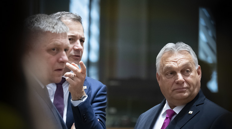 A képen: Orbán Viktor miniszterelnök, Alexander De Croo belga és Robert Fico szlovák miniszterelnök az uniós csúcson, 2023. október 26-án / Fotó: MTI/Miniszterelnöki Sajtóiroda/Benko Vivien Cher