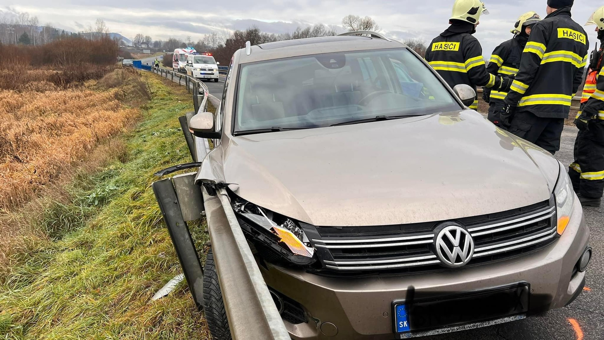 Spevák kapely Smola a Hrušky mal doplatiť na nepozornosť druhého vodiča.