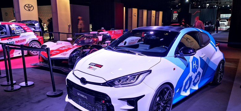 Oto Toyota GR Yaris z silnikiem spalinowym na wodór. Ma zastąpić benzynowy