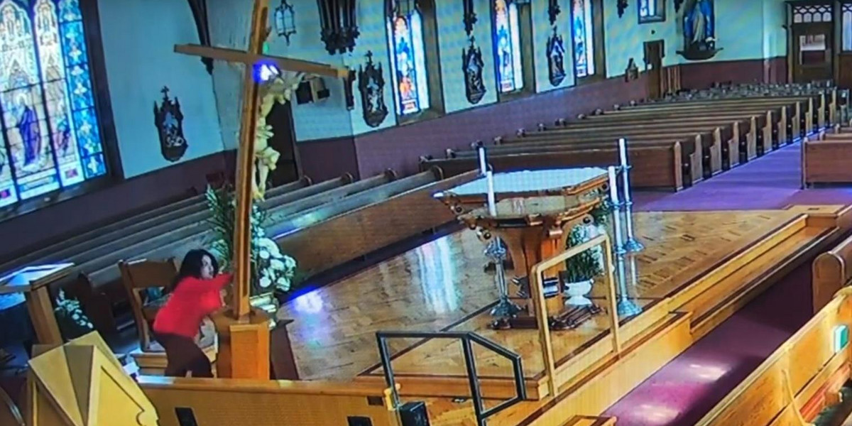 23-latka włamała się do kościoła św. Patryka w Watsonville.