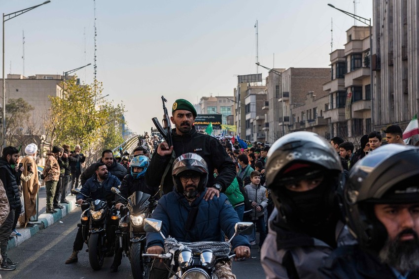 Pripadnici Basidža tokom Parade snaga u Teheranu 10. januara 2024.