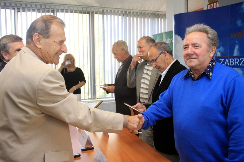 Jan Banaś (z lewej) i Erwin Wilczek w drużynie Górnika Zabrze, gdy była jedną z najlepszych w Europie.