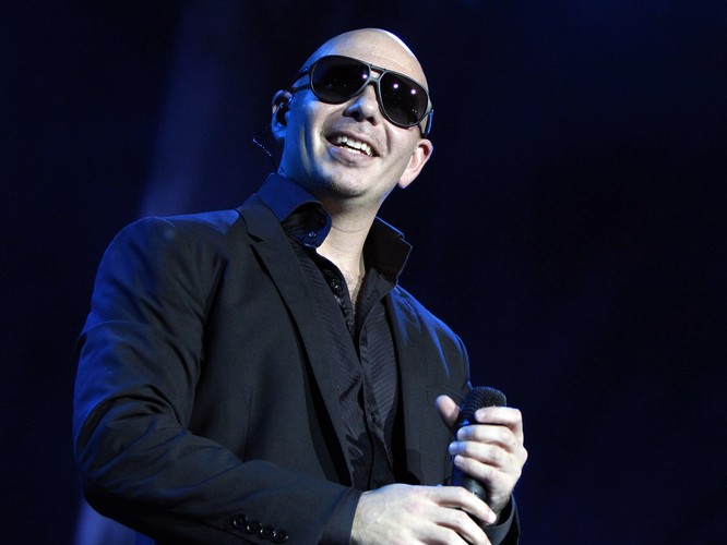 10. Pitbull - w ciągu ostatniego roku zarobił na 11 mln dol.