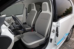 Przejedzie 100 km za 6,55 zł! Volkswagen e-up! z nowatorskim napędem już w Polsce! ZDJĘCIA z Wrocławia