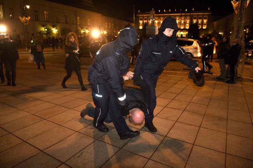 Policja interweniuje podczas manifestacji