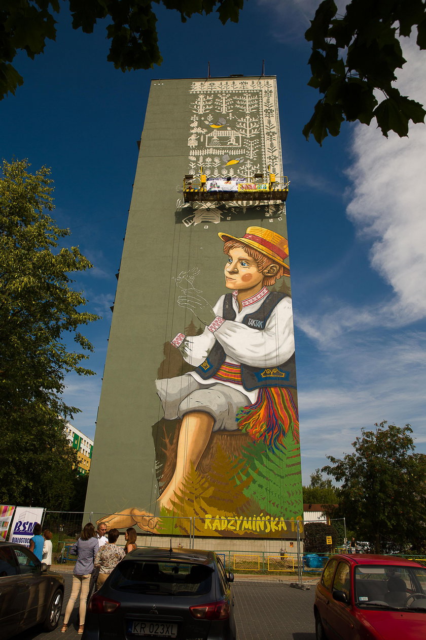 Największy mural ludowy w Polsce. Powstał w Białymstoku