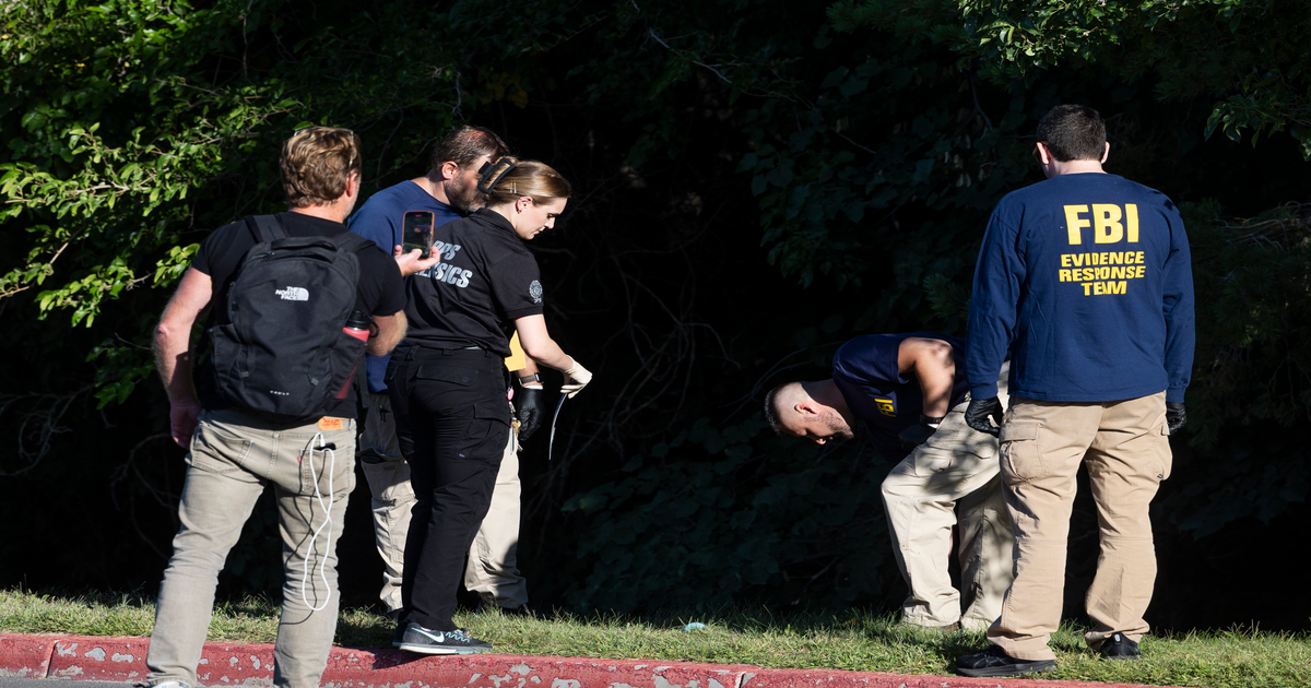 FBI-vindt-moordwapen-Charlie-Kirk-verdachte-nog-voortvluchtig