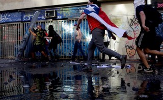 2019 - rok protestujących ludzi. Wściekłych na biedę, korupcję i na tych, którzy mogliby coś zmienić, ale tego nie robią