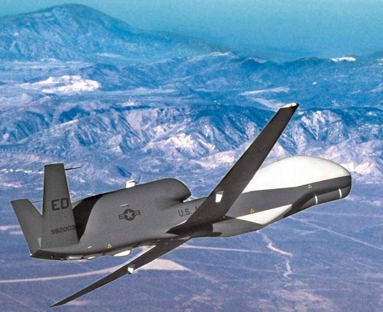 Беспилотник сша. RQ-4b Global Hawk USAF. Разведывательный дрон RQ-4b. Northrop Grumman RQ-4b Global Hawk. БПЛА.