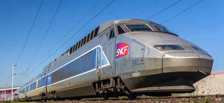 TGV w Polsce. Ultraszybkie pociągi pojawiły się u nas dwukrotnie – na peronach witały je tłumy