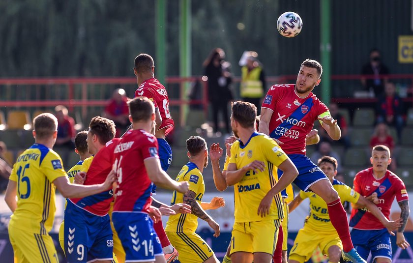 Ekstraklasa piłkarska 33. kolejka: Raków – Arka 3:2