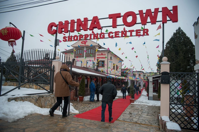 Glasanje u Kineskom tržnom centru u Surčinu