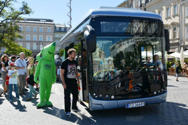 41 miast i gmin podpisało list intencyjny ws. rozwoju elektromobilności