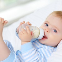 Ezért igényel speciális figyelmet a császármetszéses babák táplálása!