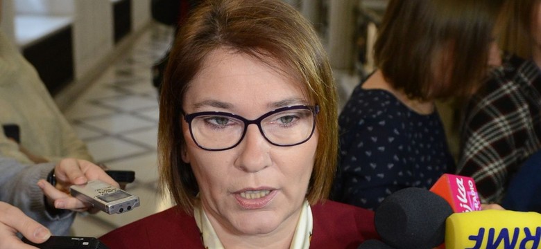 Mazurek chce wystąpić o monitoring biur posłów. "Ja nie wiem, jakie są koszty, będę rozmawiała z Marszałkiem Sejmu"