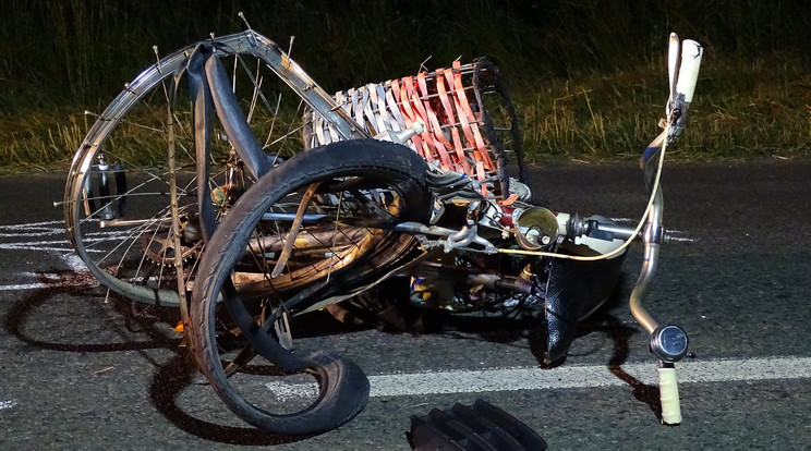 Kerékpárost gázolt halálra egy autó Pálmonostora és Gátér között - Fotó: MTI Donka Ferenc