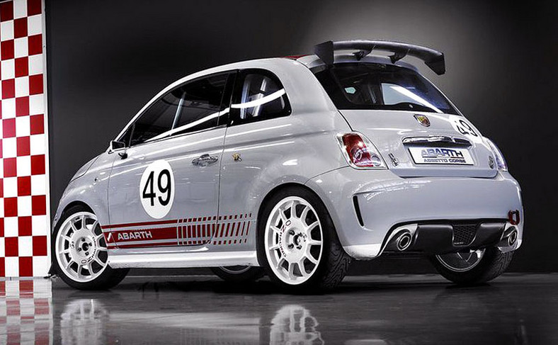 Paryż 2008: Fiat 500 Abarth Esseesse – jeszcze ostrzejsza biedronka