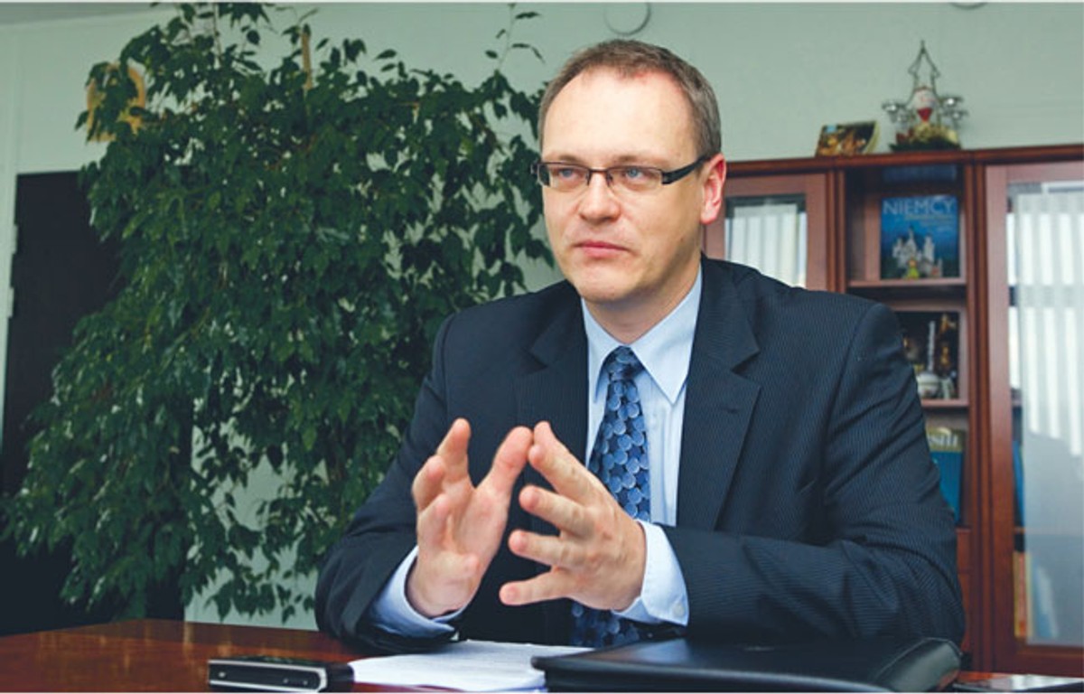 Jarosław Pawłowski, wiceminister rozwoju regionalnego, uważa, że opóźnienia w płatnościach wynikają ze złego planowania wydatków przez samorządy województw. Fot. Marek Matusiak