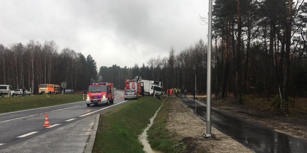 Tragiczny wypadek w Komorowie. Na drodze zginęło małżeństwo. 