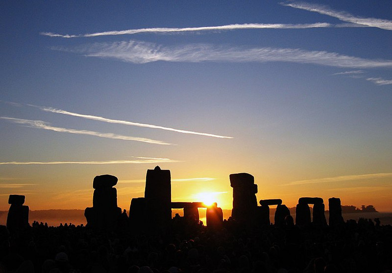 Wschód Słońca ponad Stonehenge, 21 czerwca 2005 r. zdj. Andrew Dunn