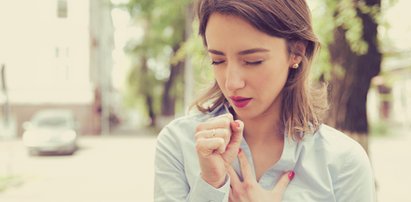 Zakrztusiłeś się i nikogo nie ma w pobliżu? Zobacz jak sobie pomóc