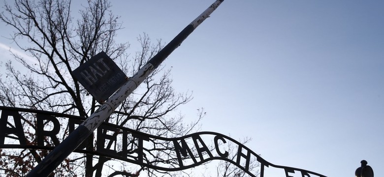 Niemiecka prasa: Ryzykowna wizyta Merkel w Auschwitz