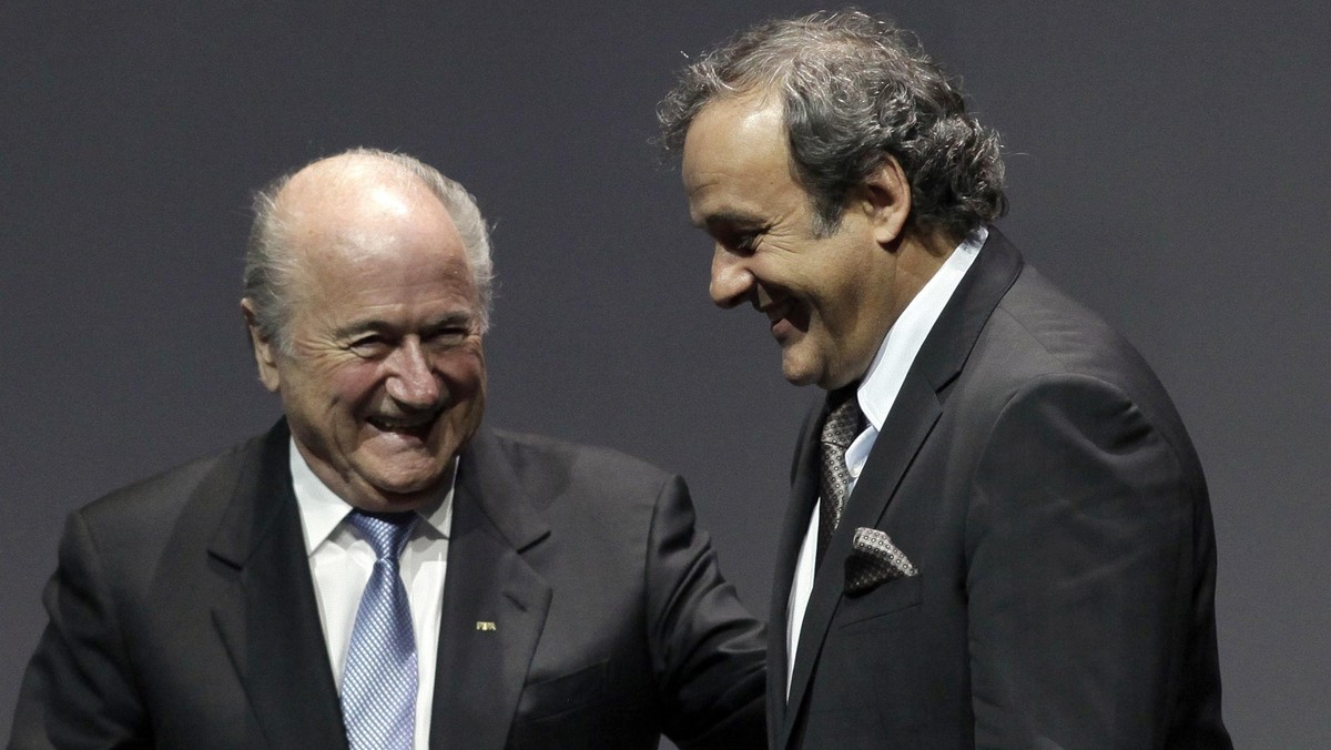 Wybory prezydenckie w FIFA odbędą się w przyszłym roku. Szef Europejskiej Unii Piłkarskiej (UEFA) Michel Platini nie chce poprzeć żadnego z dwóch kandydatów i liczy na trzecią kandydaturę. Do walki o stery w Międzynarodowej Federacji Piłkarskiej zgłosili się jak na razie: jej urzędujący prezydent Sepp Blatter i Jerome Champagne.